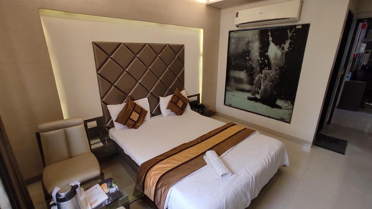 Hotel Flair Inn 아흐메다바드 외부 사진
