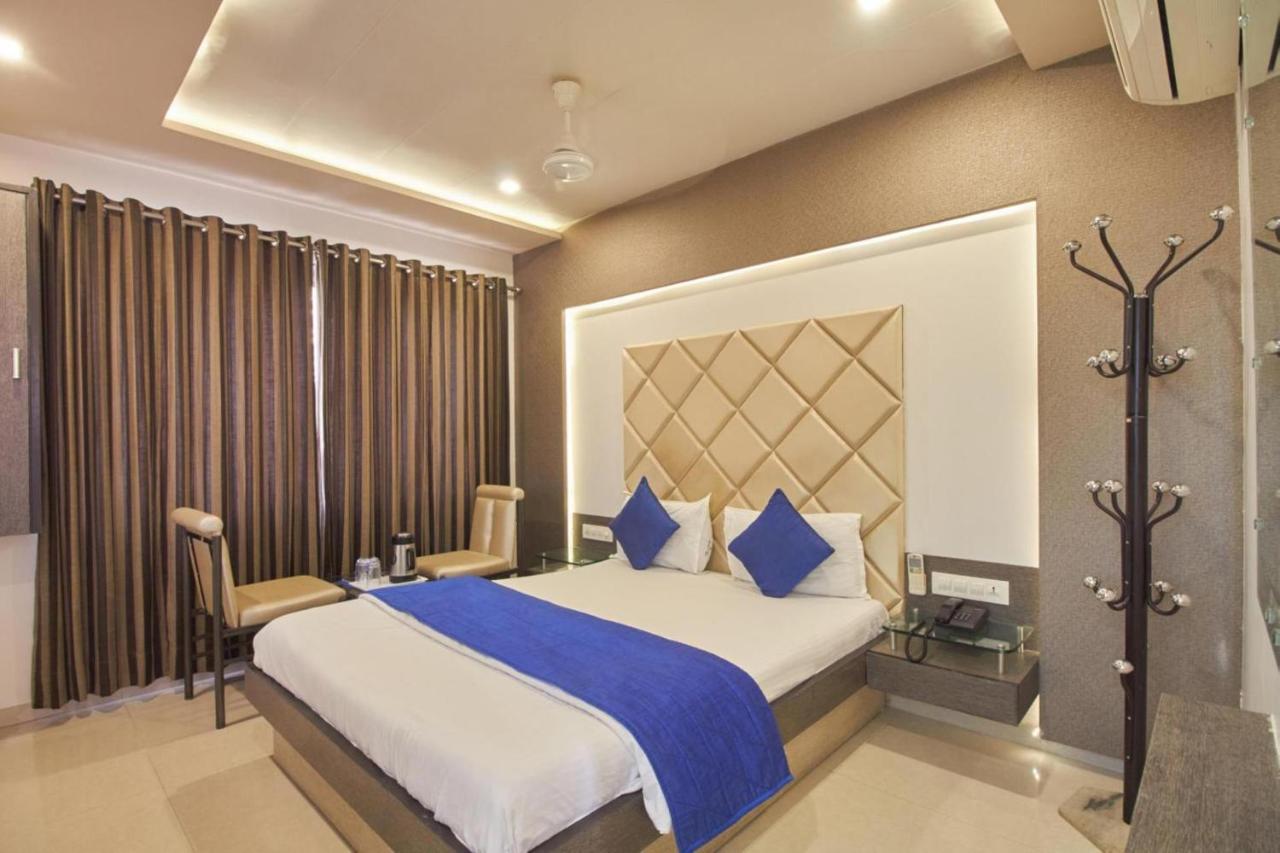Hotel Flair Inn 아흐메다바드 외부 사진