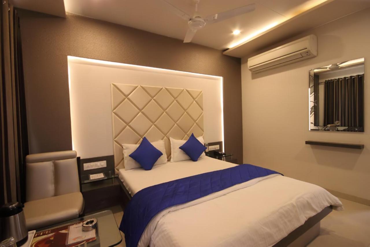 Hotel Flair Inn 아흐메다바드 외부 사진